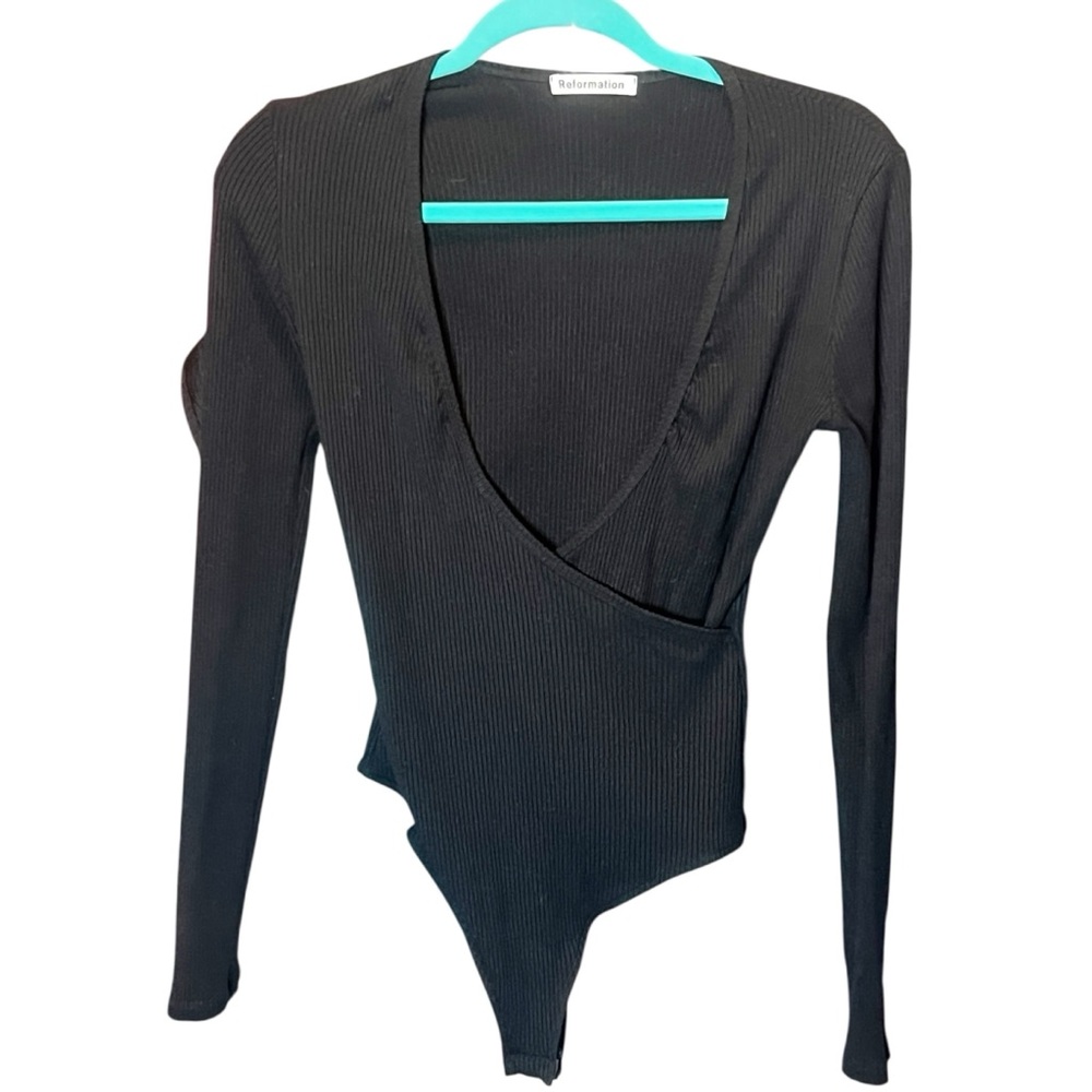 Reformation black ribbed long sleeve bodysuit size M